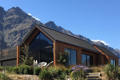Photo of property in 11 Cunninghams Drive, Jacks Point, Queenstown, 9371
