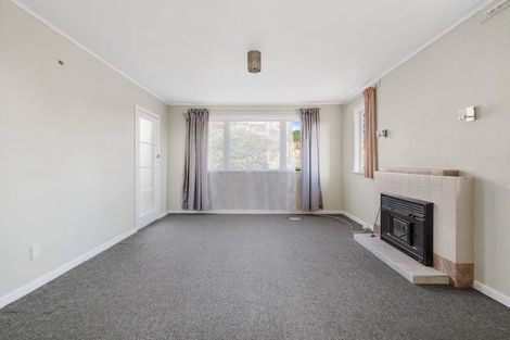Photo of property in 9 Hand Road, Helensville, 0800