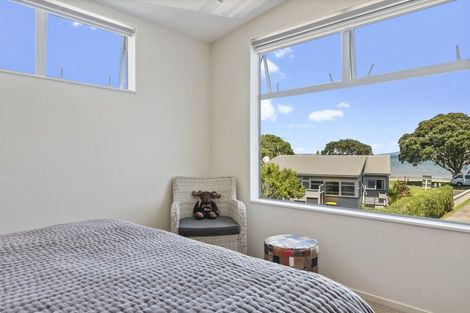 Photo of property in 40a Matakatia Parade, Matakatia, Whangaparaoa, 0930