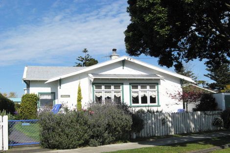 Photo of property in 1 Balgownie Avenue, Gonville, Whanganui, 4501