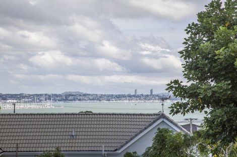 Photo of property in 3/4 Sydney Street, Hauraki, Auckland, 0622