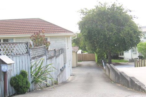 Photo of property in 1/934 East Coast Road, Northcross, Auckland, 0630