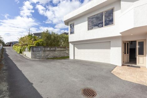 Photo of property in 118 Seaview Road, Paraparaumu Beach, Paraparaumu, 5032