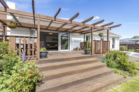 Photo of property in 4b Canberra Place, Redwood, Christchurch, 8051