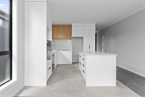 Photo of property in 2/4 Carey Street, Maeroa, Hamilton, 3200