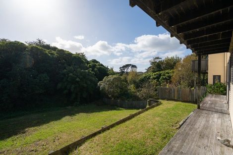 Photo of property in 2/4 Puaha Street, Takapuwahia, Porirua, 5022