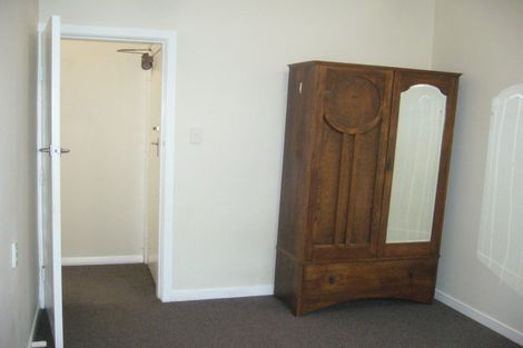 Photo of property in 4 Hawker Street, Mount Victoria, Wellington, 6011