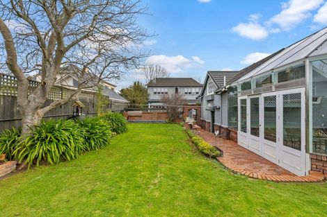 Photo of property in 209 Victoria Avenue, Hokowhitu, Palmerston North, 4410