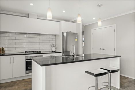 Photo of property in 10 Ponga Place, Papamoa Beach, Papamoa, 3118