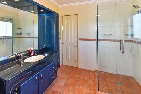 Photo of property in 6 Dawood Place, The Gardens, Auckland, 2105