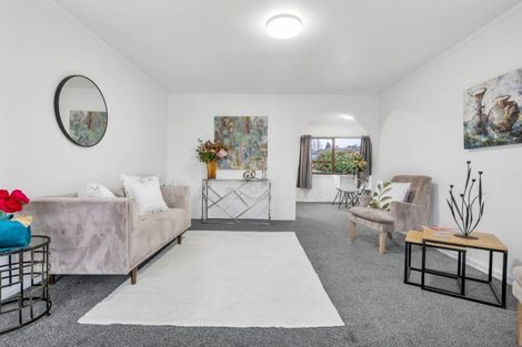 Photo of property in 2/46 View Road, Henderson, Auckland, 0612