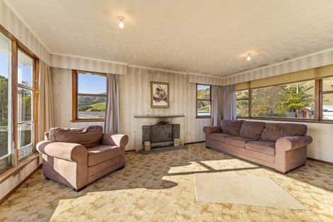 Photo of property in 135 Muri Road, Pukerua Bay, 5026