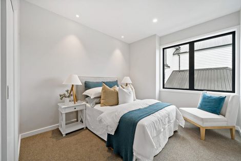 Photo of property in 14 Third Fairway Place, Albany, Auckland, 0632