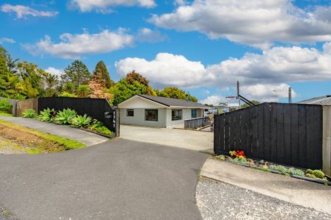 Photo of property in 1141 Scenic Drive North, Swanson, Auckland, 0816
