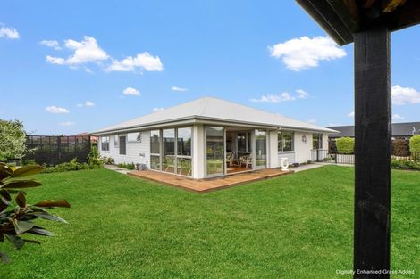 Photo of property in 22 Sequoia Way, Rangiora, 7400