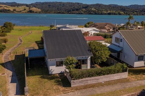 Photo of property in 142 Vista Paku, Pauanui, Hikuai, 3579