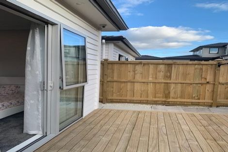 Photo of property in 8 Puruatanga Drive, Flat Bush, Auckland, 2019