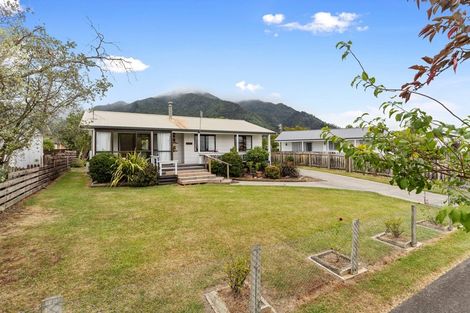 Photo of property in 32 Stirling Street, Te Aroha, 3320