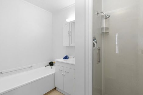 Photo of property in 2/59 Kowhai Avenue, Ebdentown, Upper Hutt, 5018