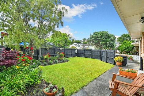 Photo of property in 2/3 Opal Avenue, Pakuranga, Auckland, 2010