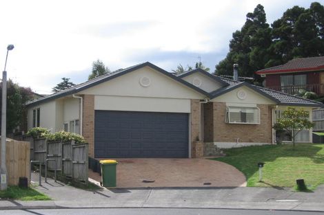 Photo of property in 11 Clarion Place, Glendene, Auckland, 0602