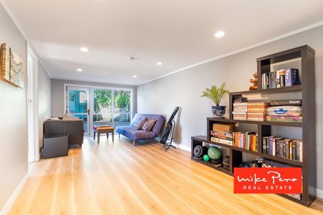 Photo of property in 24 Arama Avenue, Titirangi, Auckland, 0604