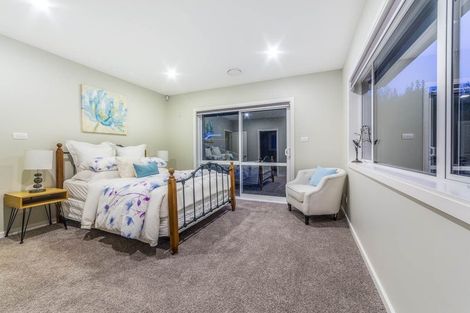 Photo of property in 41e Chester Avenue, Greenhithe, Auckland, 0632
