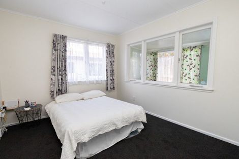 Photo of property in 21 Hayward Road, Ngatea, 3503