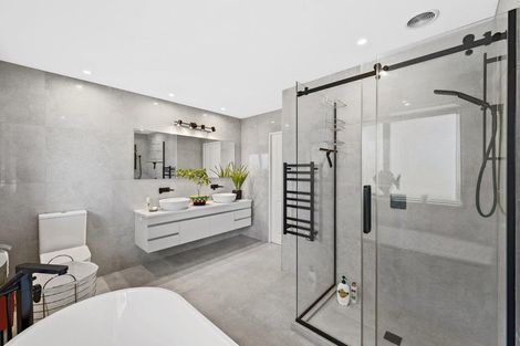 Photo of property in 41 Kent Terrace, Riverhead, 0820