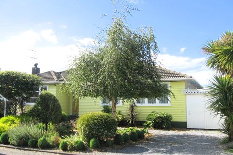 Photo of property in 8 Cole Grove, Wallaceville, Upper Hutt, 5018