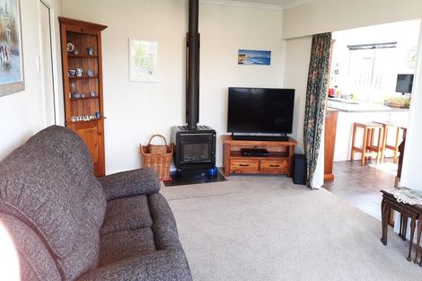 Photo of property in 6 Tybalt Street, Stratford, 4332