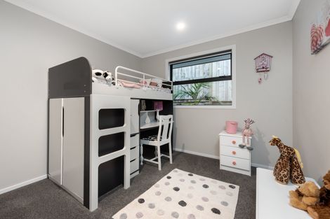 Photo of property in 2 Moira Close, Welcome Bay, Tauranga, 3175