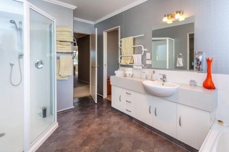 Photo of property in 131 Mayfair Avenue, Whangamata, 3620