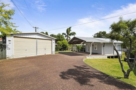 Photo of property in 24 Trinidad Road, Sunnynook, Auckland, 0620