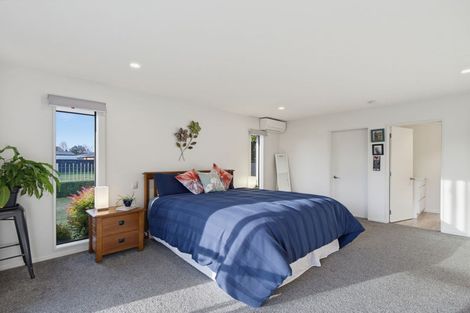 Photo of property in 1 Appleton Place, Woodend, 7610