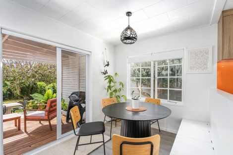 Photo of property in 8 Simpson Place, Whitianga, 3510