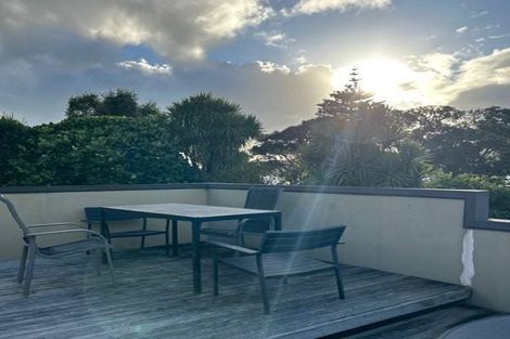 Photo of property in 8 Wallis Street, Raglan, 3225
