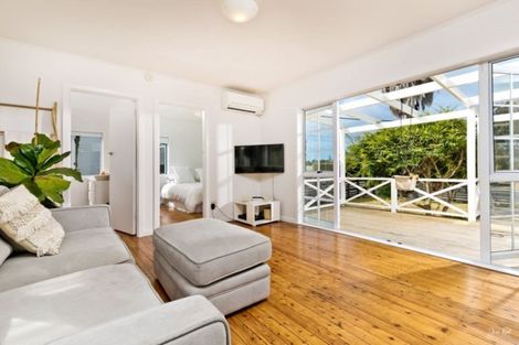 Photo of property in 23 Zealandia Road, Manly, Whangaparaoa, 0930