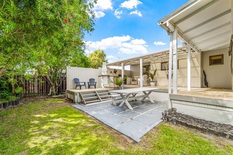 Photo of property in 9b Centreway Road, Orewa, 0931