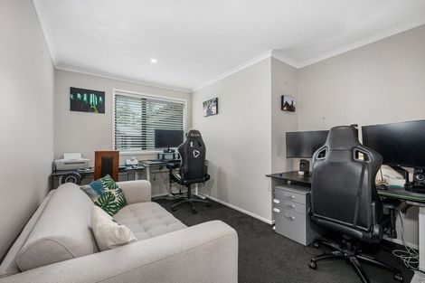 Photo of property in 19 Kawariki Road, Helensville, 0800