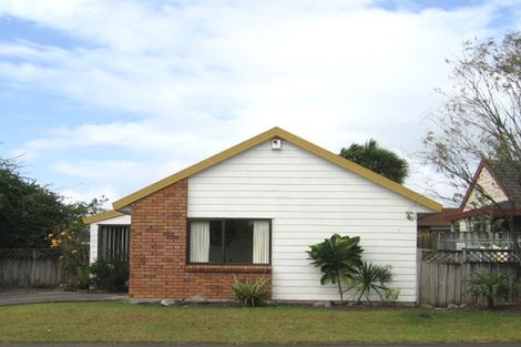 Photo of property in 116 Marina View Drive, West Harbour, Auckland, 0618