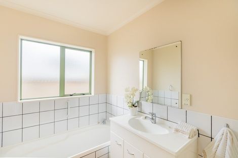 Photo of property in 63a Amohia Street, Paraparaumu, 5032