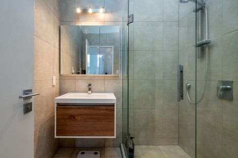 Photo of property in 33a Craig Road, Milford, Auckland, 0620