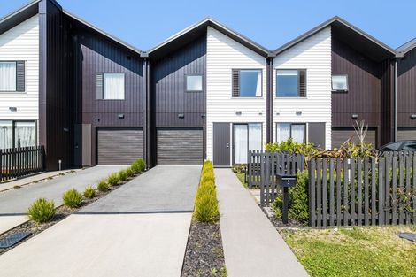 Photo of property in 5 Koura Drive, Red Beach, 0932