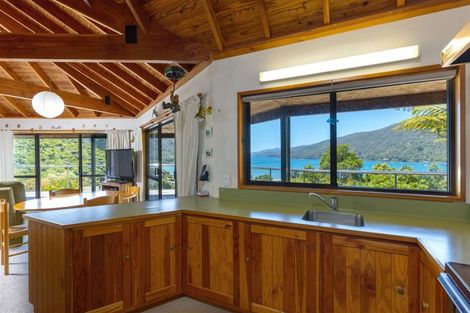 Photo of property in 1 Oliver Place, Anakiwa, Linkwater, 7281