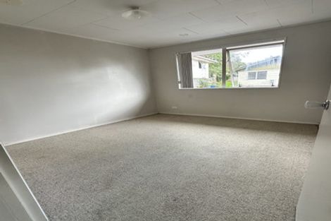 Photo of property in 21 Finn Place, Totara Vale, Auckland, 0629