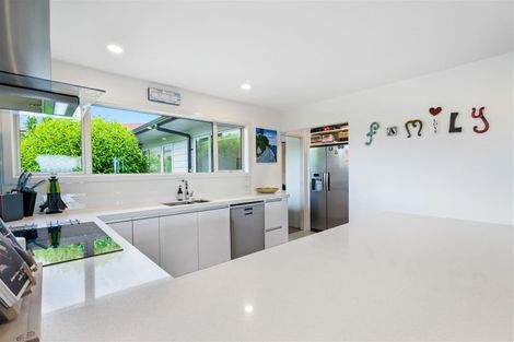 Photo of property in 22 Tercel Place, Sunnyhills, Auckland, 2010