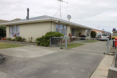 Photo of property in 17 Hadfield Street, Otaki, 5512