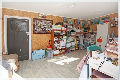 Photo of property in 8 Huia Street, Foxton Beach, Foxton, 4815