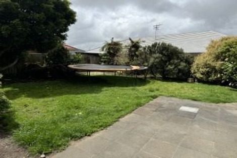 Photo of property in 73 Guildford Drive, Paraparaumu, 5032